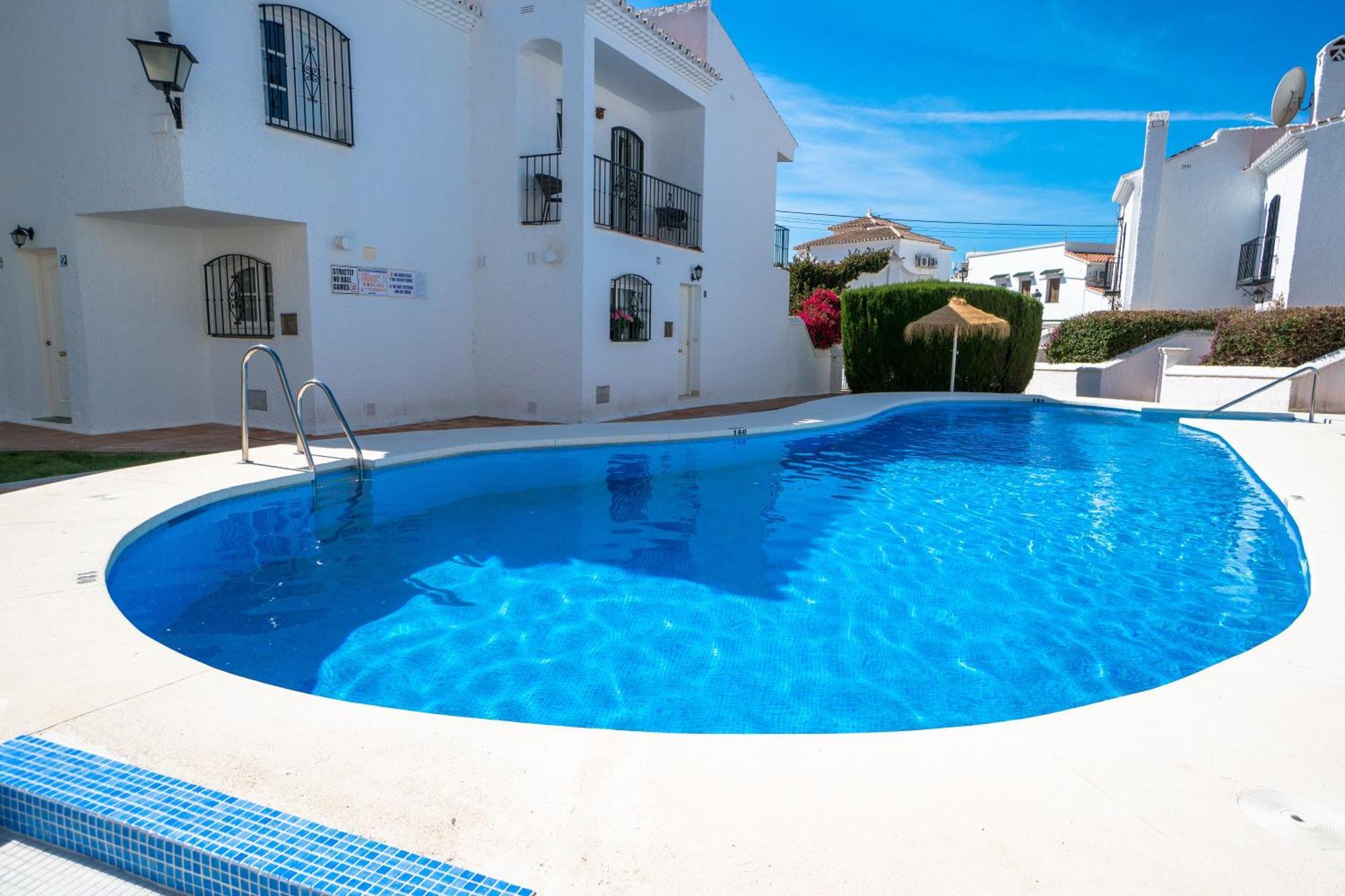 Los Pinos 19 Menyber Nerja Eksteriør billede
