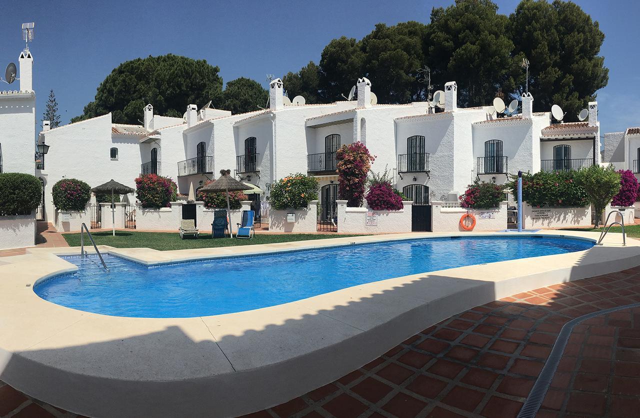 Los Pinos 19 Menyber Nerja Eksteriør billede